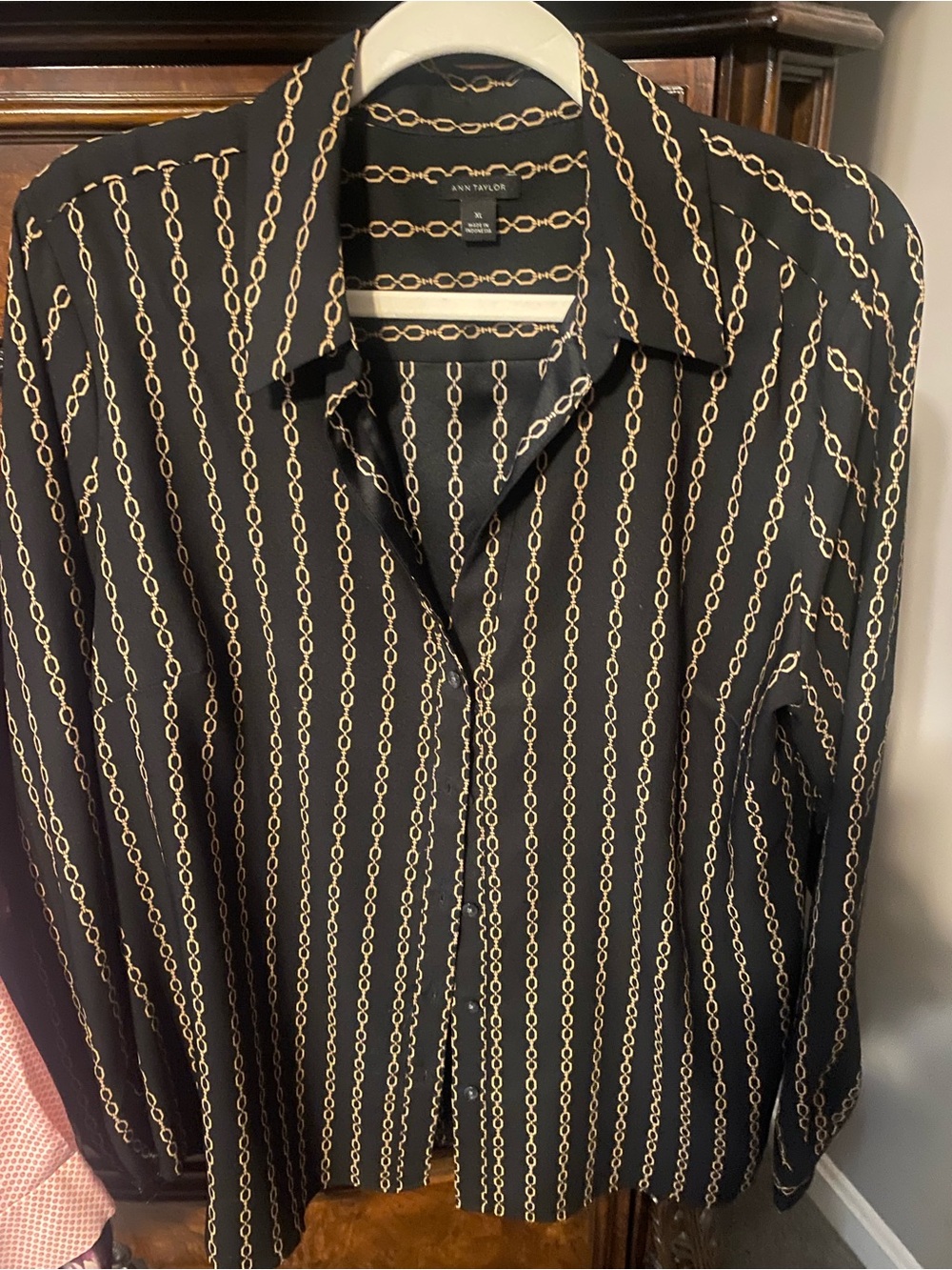 Ann Taylor button up essential blouse